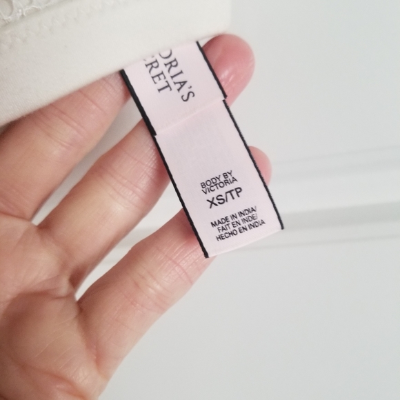 NWOT VS Ivory bralette - Picture 7 of 9
